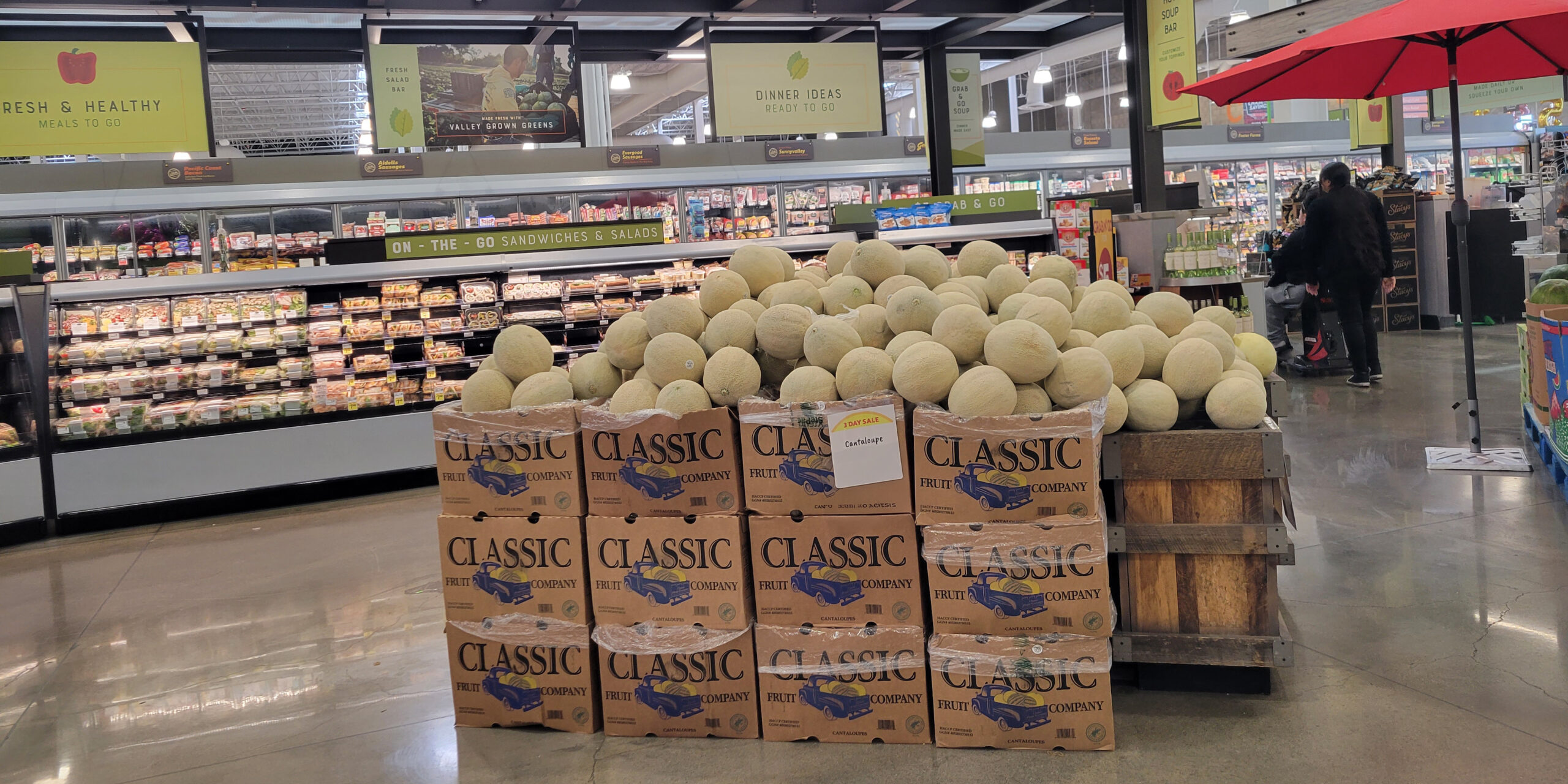 CFC-Cantaloupes-store